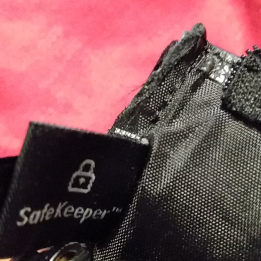 Safe Keeper - Picture 4 of 4